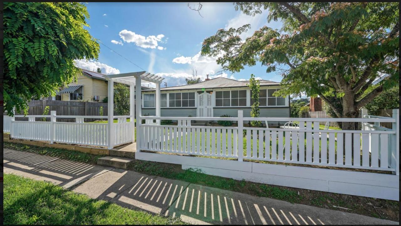 "Donnelly House" Villa Tenterfield Bagian luar foto